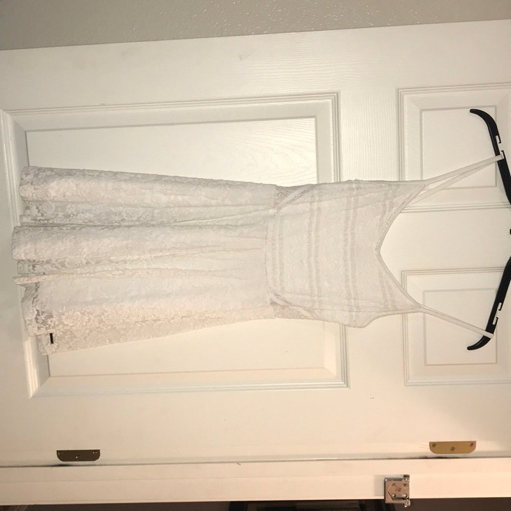 Abercrombie & Fitch White Rose Lace Dress